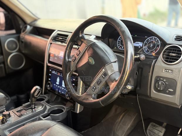 Land Rover Discovery 2010 Blue