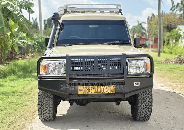 Toyota Land Cruiser 76 Series 2010 Beige