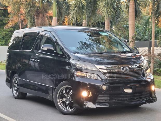 Toyota Vellfire 2013 Black