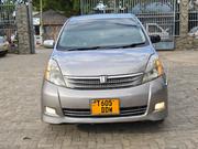 Toyota ISIS 2009 Silver for sale