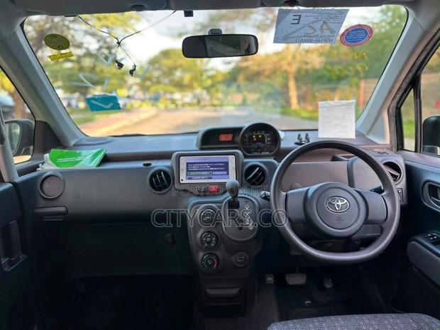 Toyota Spade 1.5 2014 Black