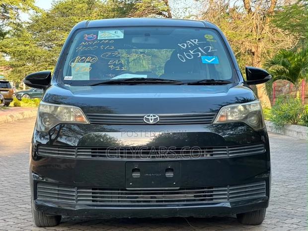 Toyota Spade 1.5 2014 Black