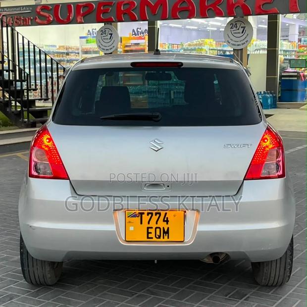 Suzuki Swift 2009 Silver