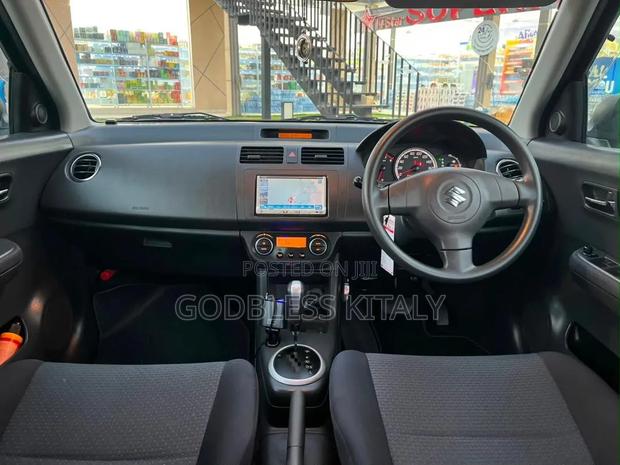 Suzuki Swift 2009 Silver