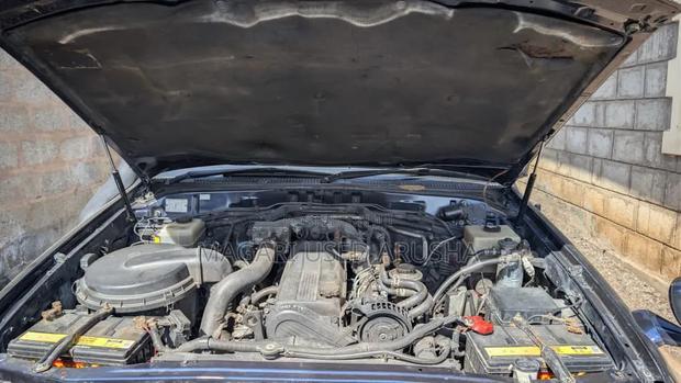 Toyota Land Cruiser 2004 Black