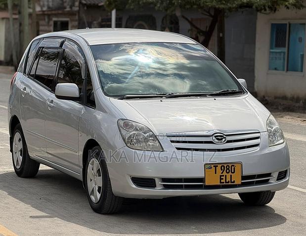 Toyota Corolla Spacio 2004 Silver