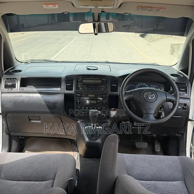 Toyota Corolla Spacio 2004 Silver