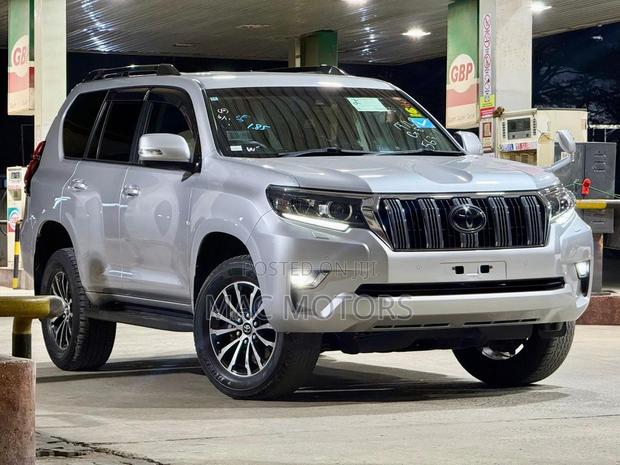 Toyota Land Cruiser Prado 2.8 2020 Silver