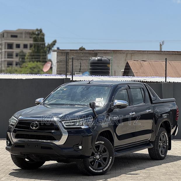 Toyota Hilux 2020 Black