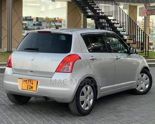 Suzuki Swift 2009 Silver