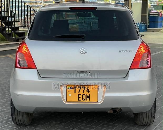 Suzuki Swift 2009 Silver