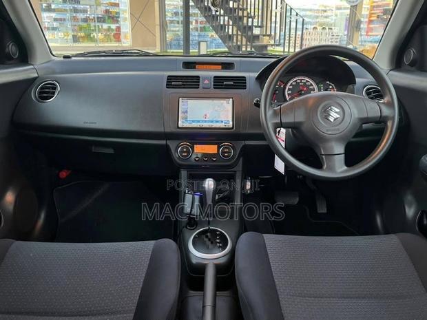 Suzuki Swift 2009 Silver