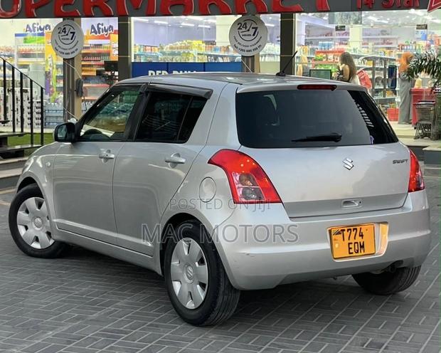 Suzuki Swift 2009 Silver