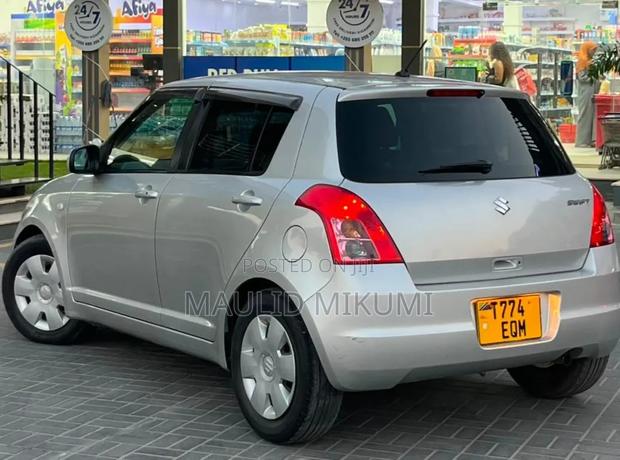Suzuki Swift 2008 Silver