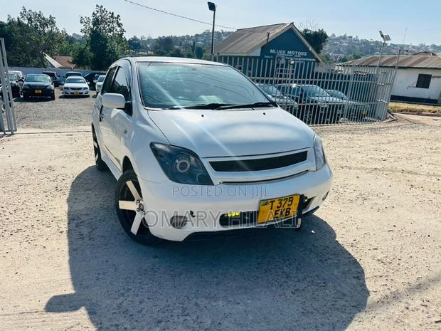 Toyota IST 2004 White