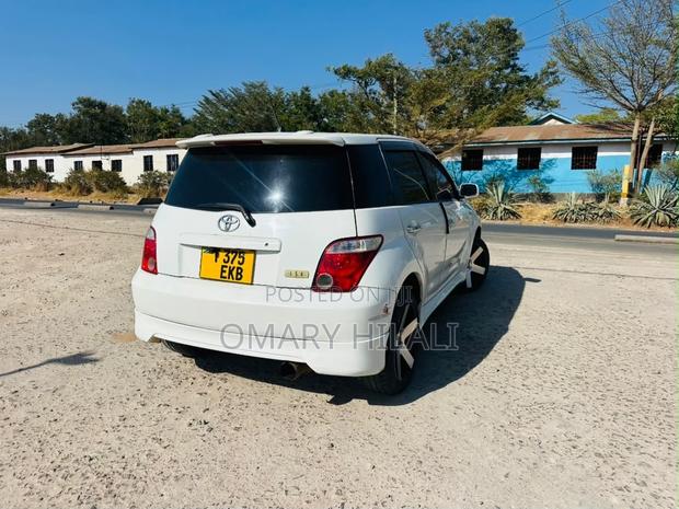Toyota IST 2004 White