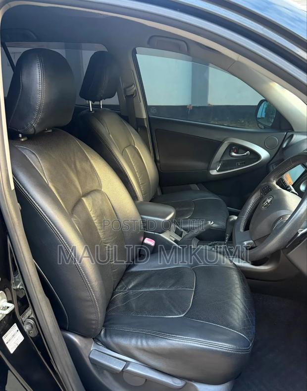 Toyota Vanguard 2010 Black