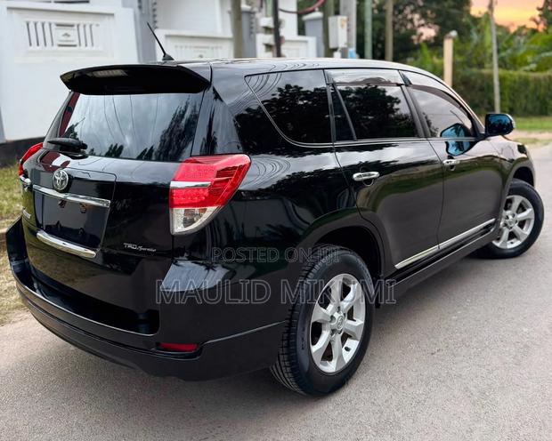 Toyota Vanguard 2010 Black