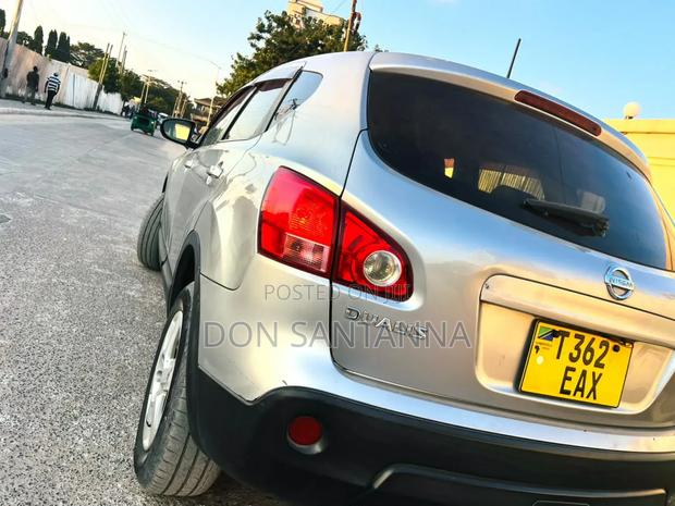Nissan Dualis 2010 Silver