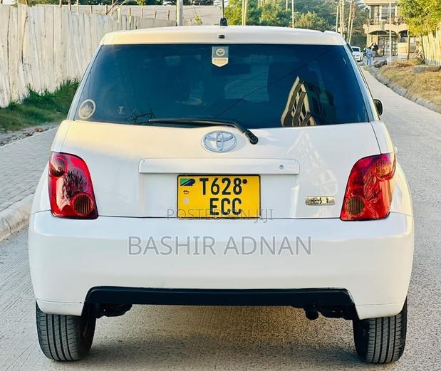 Toyota IST 2004 Pearl