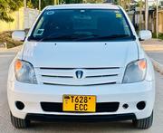 Toyota IST 2004 Pearl for sale