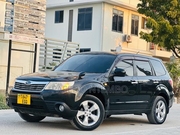 Subaru Forester 2010 Black