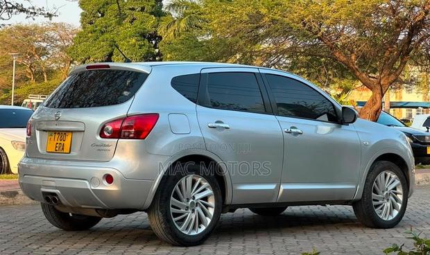 Nissan Dualis 2010 Silver