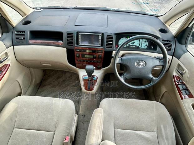 Toyota Corolla Spacio 2004 White