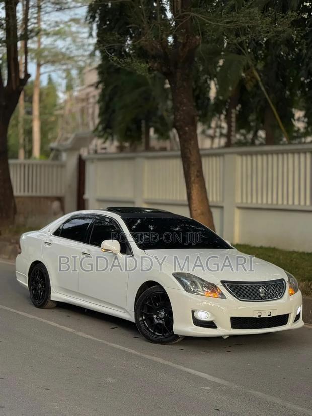 Toyota Crown 2008