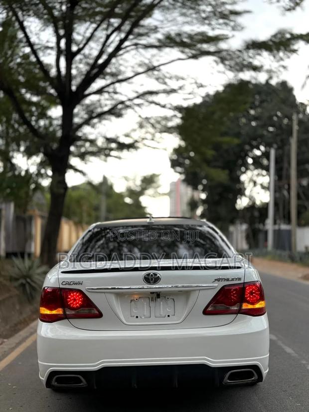 Toyota Crown 2008