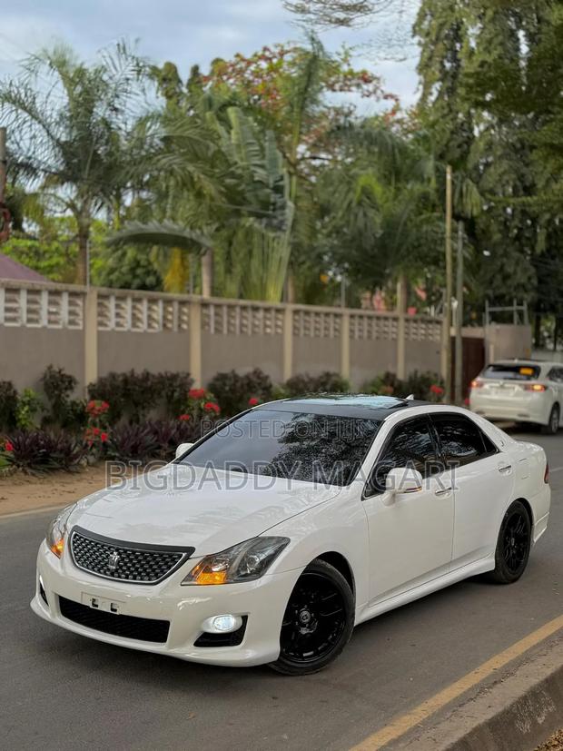 Toyota Crown 2008