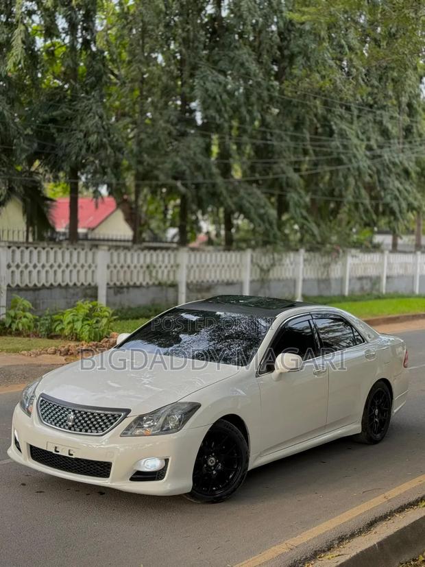 Toyota Crown 2008