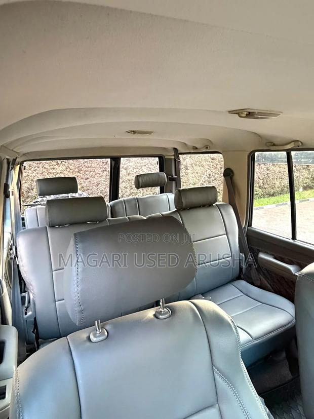 Toyota Land Cruiser Prado 1995 Black