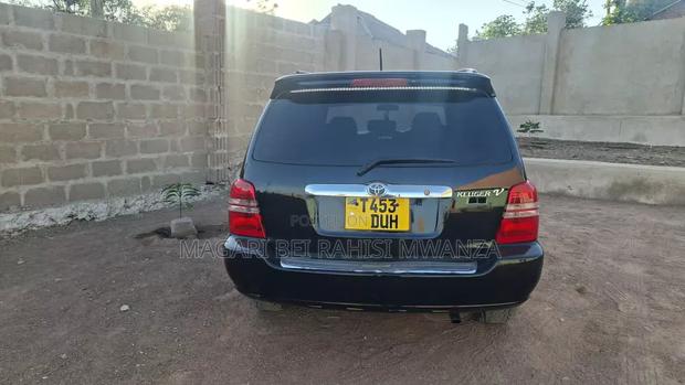 Toyota Kluger 2005 Black
