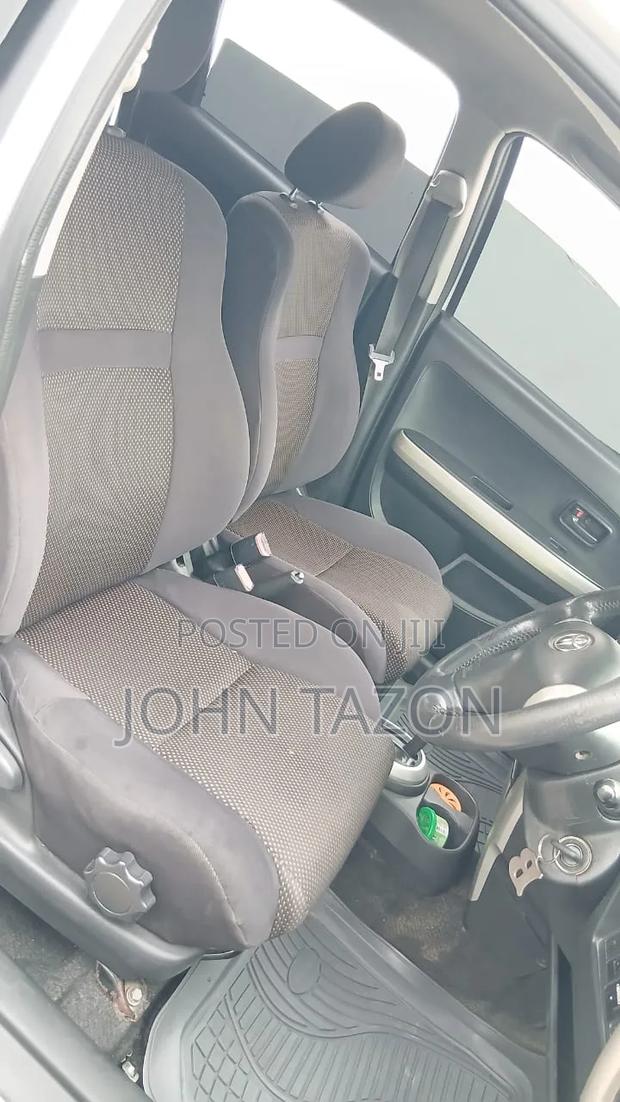 Toyota IST 2003 Silver