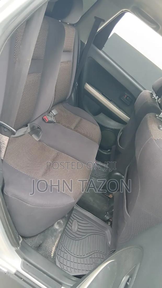 Toyota IST 2003 Silver