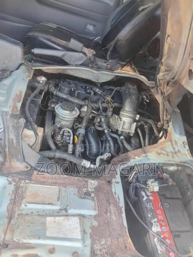 Toyota RAV4 1999 Off white