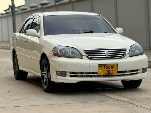Toyota Mark II 2004 White