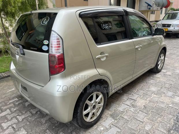 Toyota Passo 2004 Beige