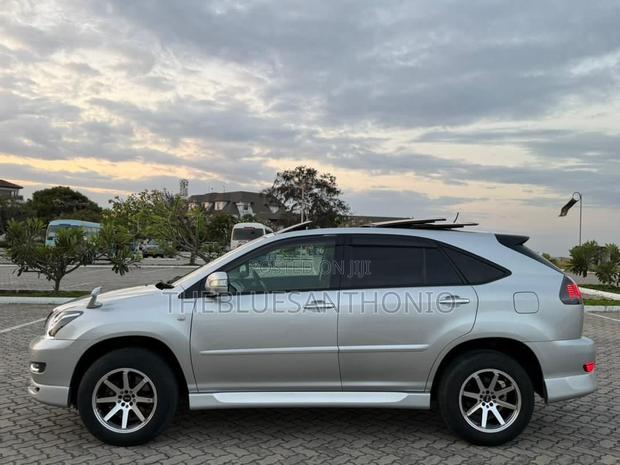 Toyota Harrier 2011 Silver
