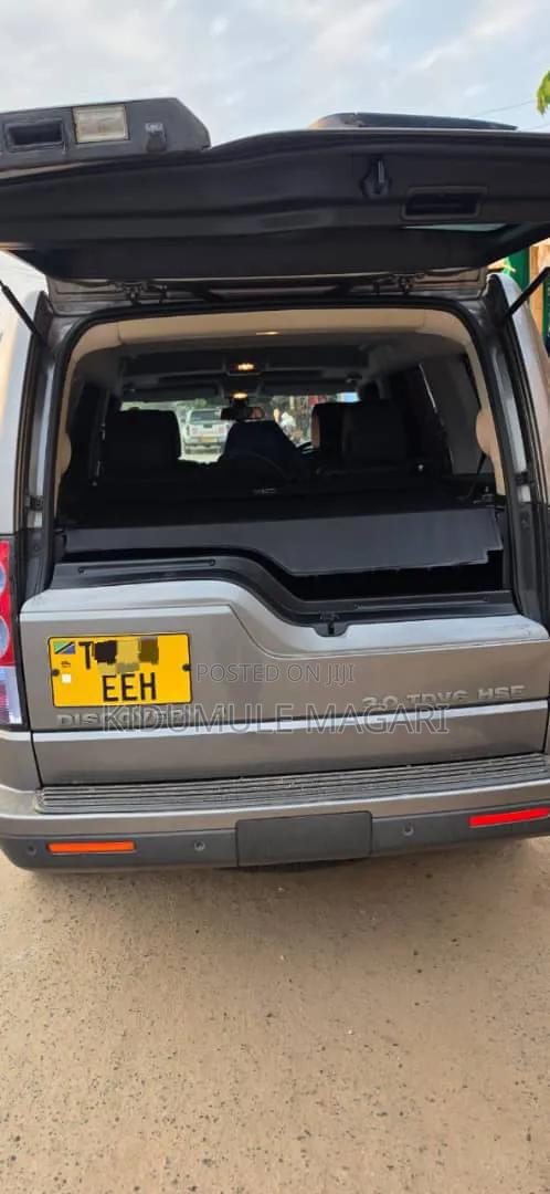 Land Rover Discovery 2011 Gray