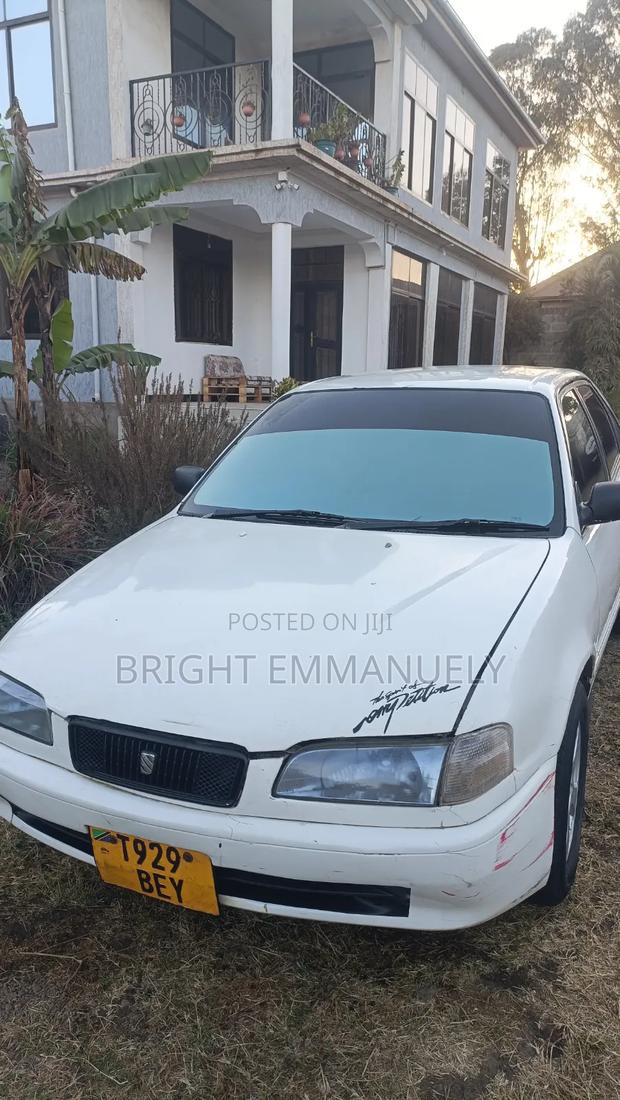 Toyota Sprinter 2000 White