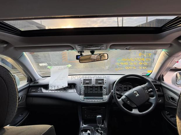 Toyota Crown 2009 Black