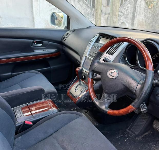 Toyota Harrier 2006 White