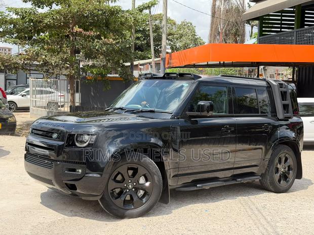 Land Rover Defender 2023 Black