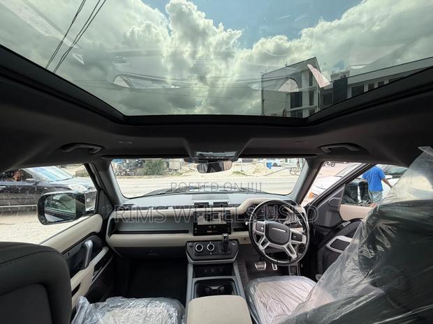 Land Rover Defender 2023 Black