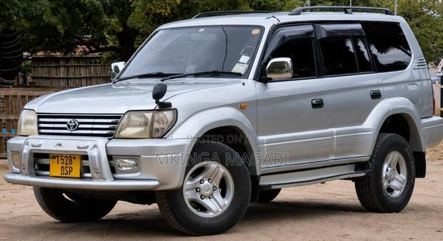 Toyota Land Cruiser Prado 2000 Silver