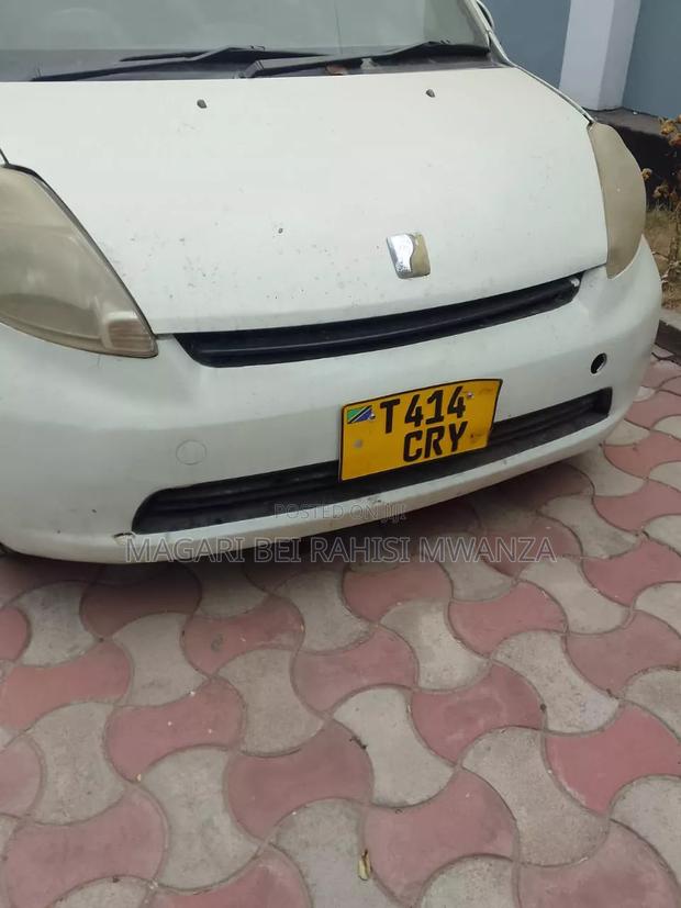 Toyota Passo 2004 White