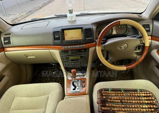 Toyota Mark II 2004 Pearl