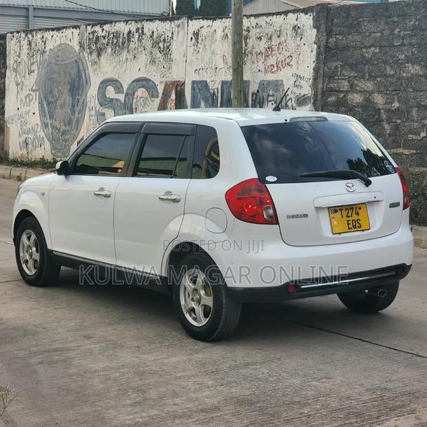 Mazda Verisa 2007 White